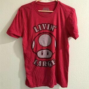 Super Mario Brothers T-Shirt  M Red Livin' Large Giant Mushroom Distressed